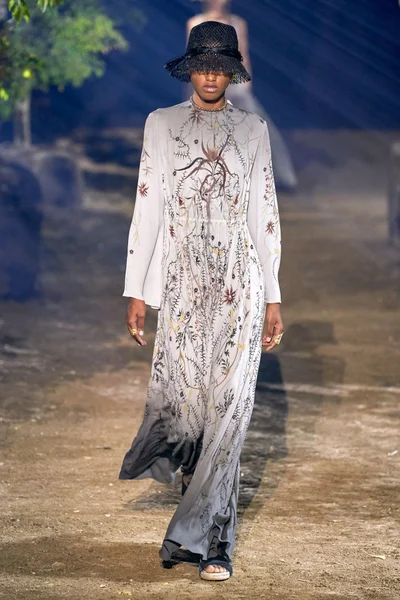 Look 83